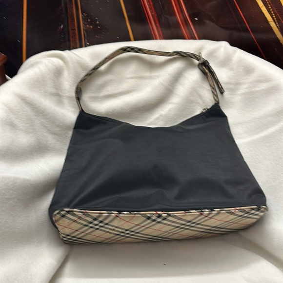 Burberry shoulder bag nylon - Picture 3 of 4